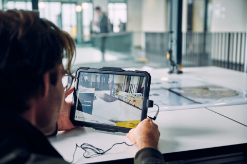 liebherr-ar-experience-augmented-reality-2 LNF 2020 | Mit Augmented Reality riesige Baumaschinen erforschen! | (c) Liebherr Stefan Groenveld