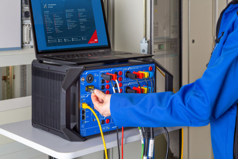 Ein Schutzrelaisprüfgerät von OMICRON electronics