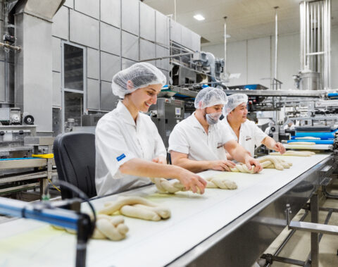 180308_OELZ_086_by_Weissengruber_Partner Produktionslinie von Ölz Meisterbäcker Zöpfen