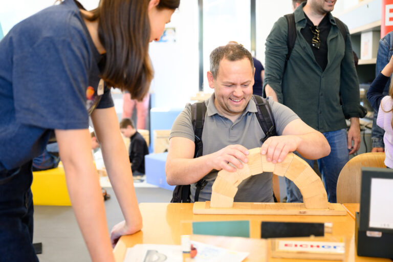 Lange Nacht der Forschung | (c) Matthias Rgomberg . fotograf