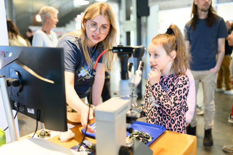 Lange Nacht der Forschung | (c) Matthias Rgomberg . fotograf