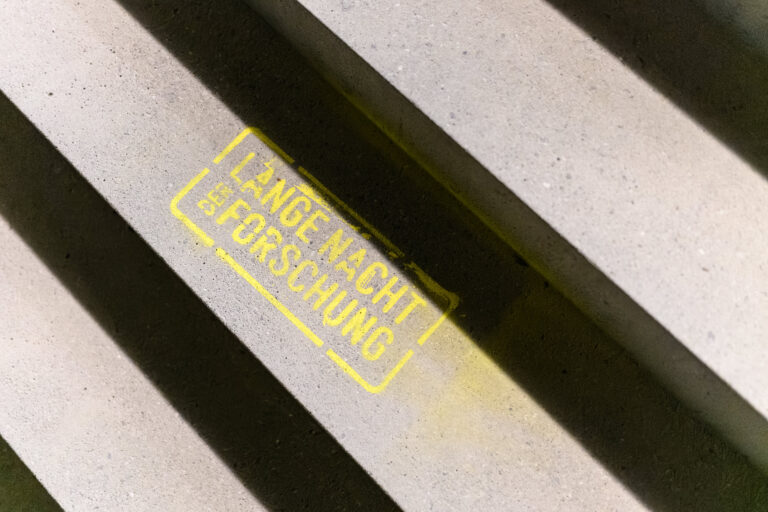 Lange Nacht der Forschung | (c) Matthias Rgomberg . fotograf